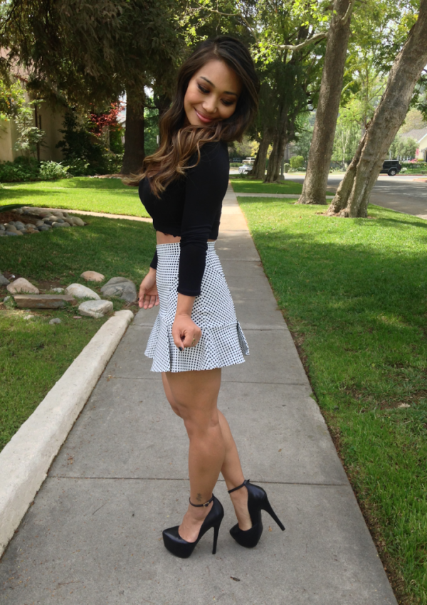 OOTD – Mini Skirts and Crop Tops!