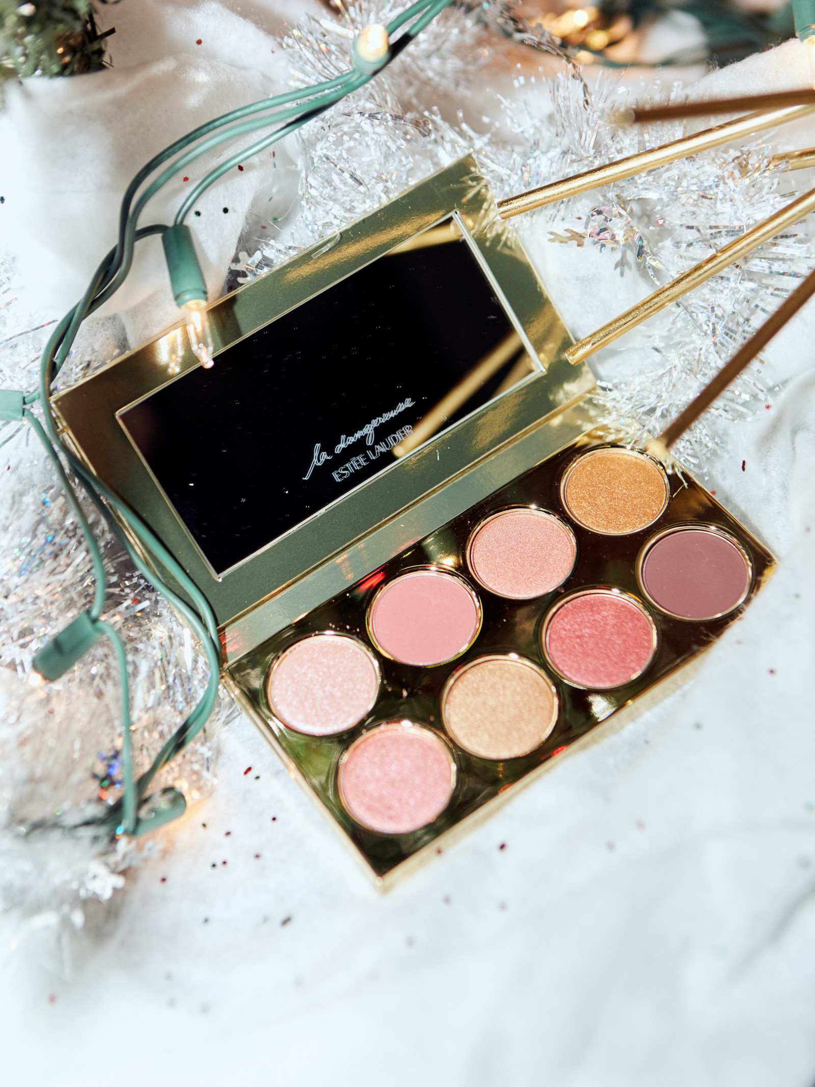 Amour Holiday Palette